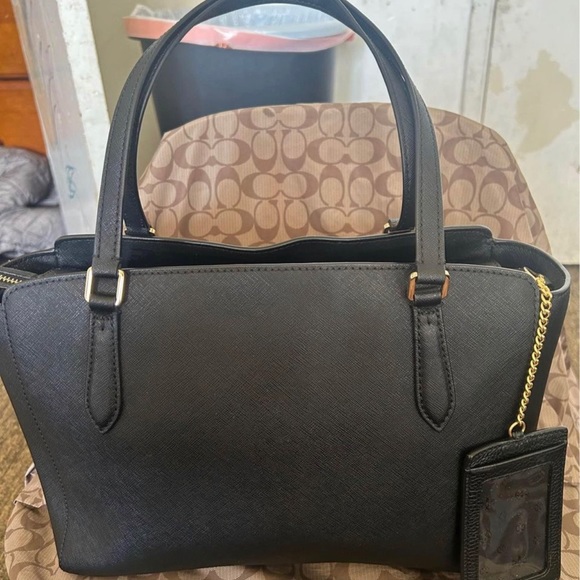 Tory Burch - Picture 1 of 3